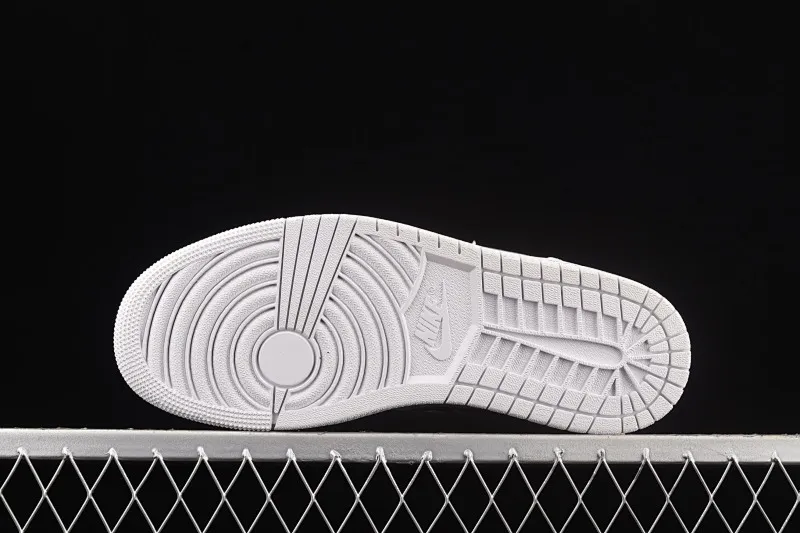All categories Air Jordan Jordan series basketball shoes Air Jordan 1 Mid Air Jordan 1 Mid AJ1 Joe 1 black and white gray video game graffiti customized Chinese basketball shoes 554724-130